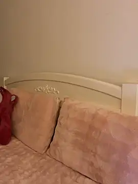 Ella-A9 online show from 12-16-25, 04:11