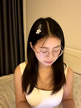 Ella-A9 online show from 09-10-25, 05:01