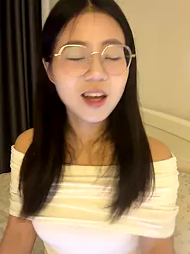 Ella-A9 online show from 09-10-25, 04:55