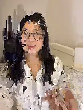 Ella-A9 online show from 11-05-25, 03:15