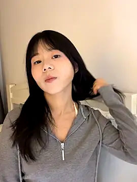 Ella-A9 online show from 10-23-25, 02:27