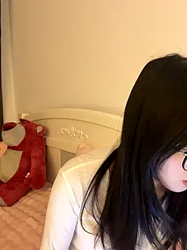 Ella-A9 online show from 12-04-25, 03:33