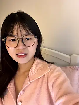 Ella-A9 online show from 10-22-25, 02:16