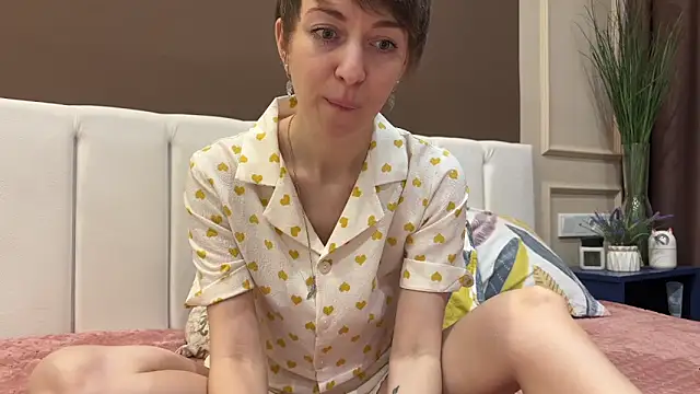 daniellia  online show from 02-24-26, 09:21