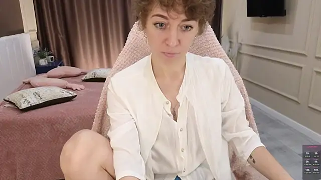 Snapshot of daniellia_ chatting on 10-03-25, 09:11 daniellia  online show from 10-03-25, 09:11