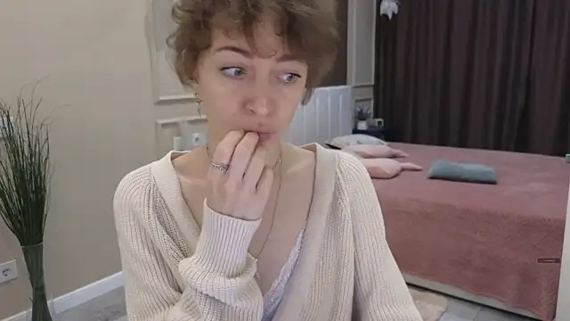 Snapshot of daniellia_ chatting on 10-14-25, 08:59 daniellia  online show from 10-14-25, 08:59