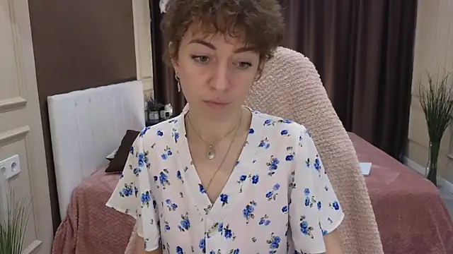 Snapshot of daniellia_ chatting on 09-23-25, 07:59 daniellia  online show from 09-23-25, 07:59