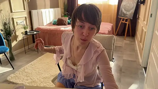 daniellia  online show from 04-19-26, 02:18