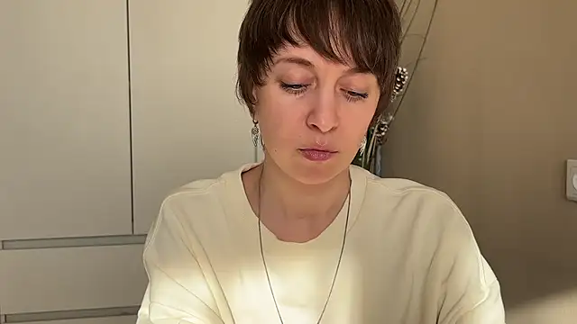 daniellia  online show from 05-08-26, 02:21