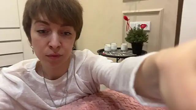 daniellia  online show from 12-14-25, 09:15