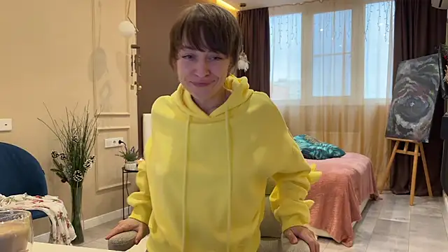 daniellia  online show from 04-18-26, 02:19