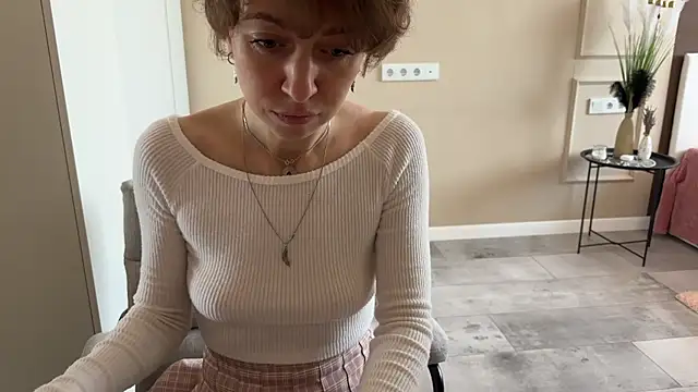 daniellia  online show from 11-11-25, 09:15