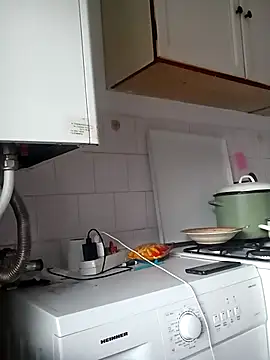 alinaalinutzq online show from 11-25-25, 02:17