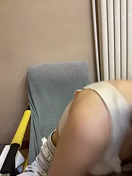 MengMeng0515 online show from 04-28-26, 02:32