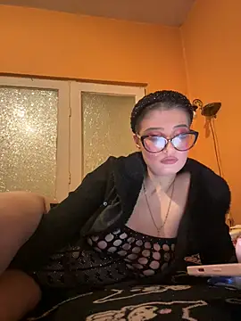 Larra69 online show from 01-12-26, 06:15