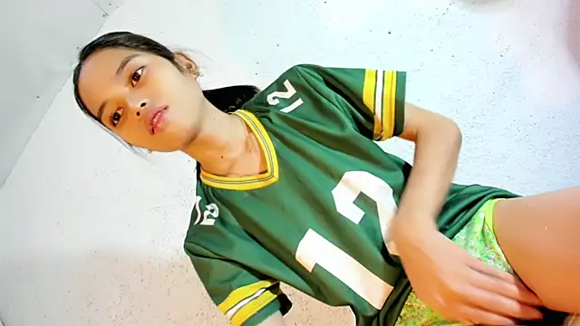 Snapshot of CUTIE_GIRLSX chatting on 06-16-26, 01:33 CUTIE GIRLSX online show from 06-16-26, 01:33