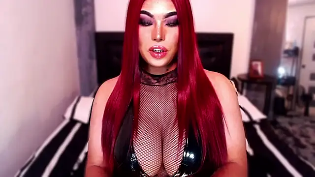 xTrixieMae online show from 10-15-25, 04:33