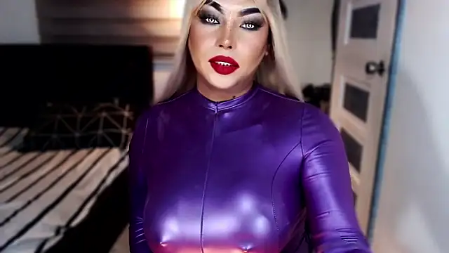 xTrixieMae online show from 01-12-26, 12:23