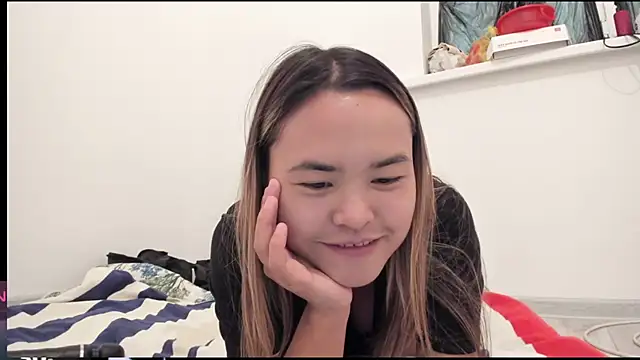 Snapshot of saika_blush chatting on 09-19-25, 04:38 saika blush online show from 09-19-25, 04:38