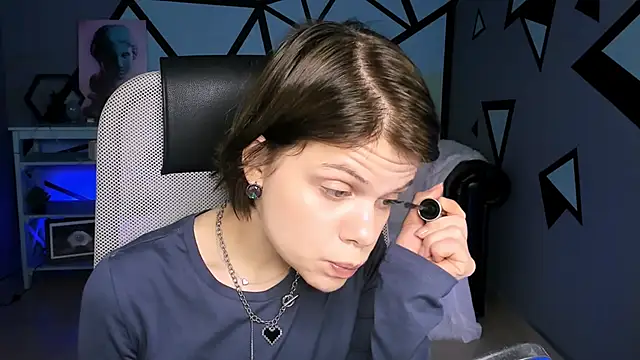 EllieMurler online show from 10-10-25, 09:10