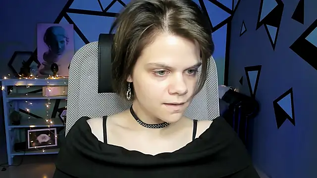 EllieMurler online show from 10-03-25, 09:22