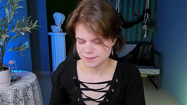 EllieMurler online show from 10-30-25, 09:07