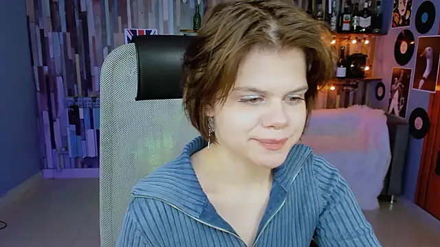 EllieMurler online show from 01-14-26, 01:04