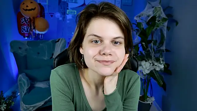 EllieMurler online show from 10-24-25, 09:08