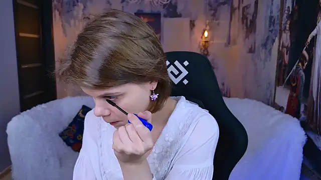 EllieMurler online show from 11-26-25, 09:09