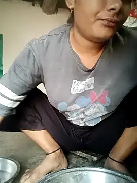 Snapshot of Hot_siiii chatting on 09-18-25, 02:14 Hot siiii online show from 09-18-25, 02:14