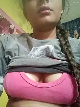 Snapshot of Hot_siiii chatting on 10-17-25, 12:58 Hot siiii online show from 10-17-25, 12:58