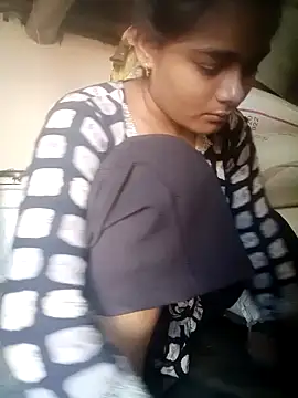 Snapshot of Hot_siiii chatting on 09-09-25, 03:27 Hot siiii online show from 09-09-25, 03:27