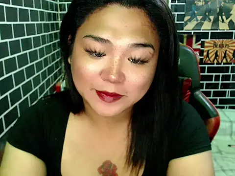 luluakovi 69 online show from 09-22-25, 07:42