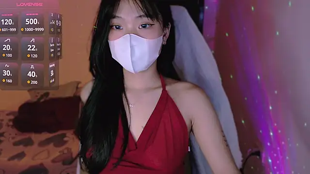 Snapshot of Phuong_Bee chatting on 09-24-25, 01:17 Phuong Bee online show from 09-24-25, 01:17