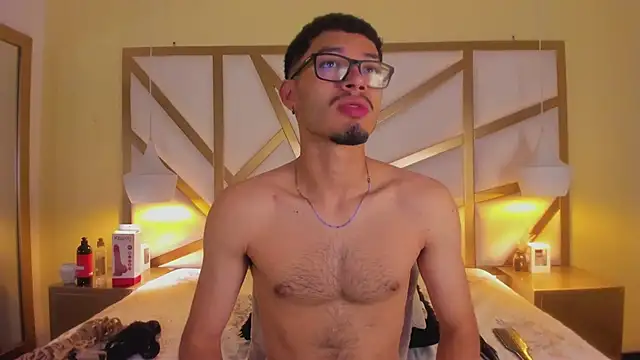 Snapshot of Jaxon_Carter chatting on 04-14-26, 01:54 Jaxon Carter online show from 04-14-26, 01:54