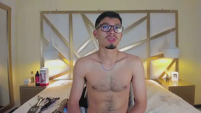 Snapshot of Jaxon_Carter chatting on 04-12-26, 02:15 Jaxon Carter online show from 04-12-26, 02:15