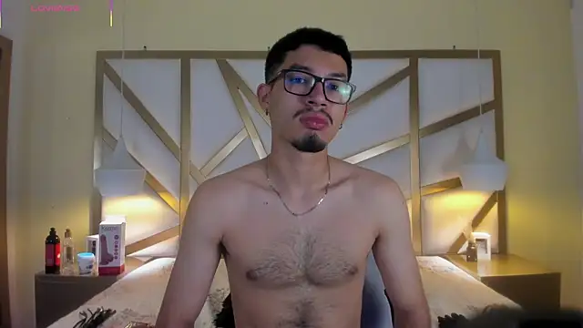 Snapshot of Jaxon_Carter chatting on 04-09-26, 02:02 Jaxon Carter online show from 04-09-26, 02:02