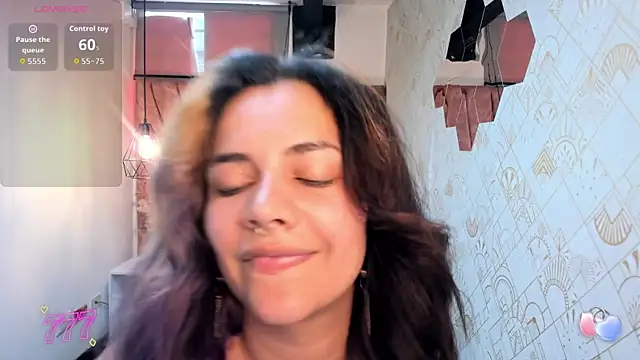 Kiara Cruz   online show from 03-26-26, 08:29