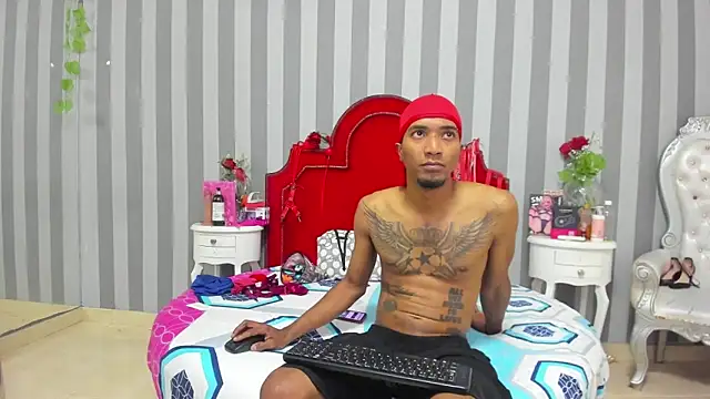 CaroyAndy online show from 05-12-26, 12:33