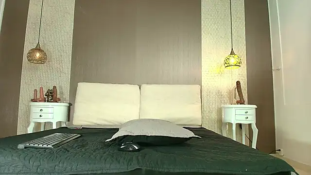 Tiifany Baker online show from 02-19-26, 07:55