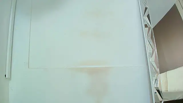 Tiifany Baker online show from 10-31-25, 08:16