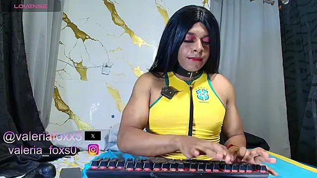 Snapshot of valeriafoxx3 chatting on 06-24-26, 11:13 valeriafoxx3 online show from 06-24-26, 11:13