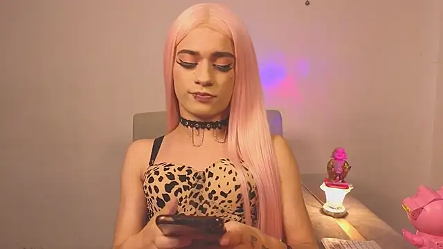 chloe ember online show from 12-20-25, 06:33