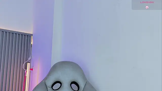 Celeste Presstigge online show from 02-12-26, 09:47