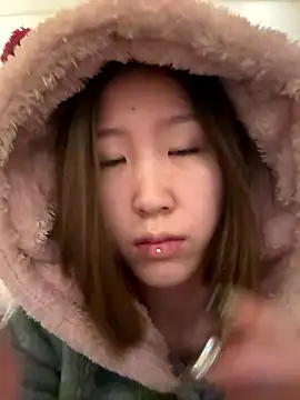 Snapshot of liliya_x chatting on 01-11-26, 10:27 liliya x online show from 01-11-26, 10:27