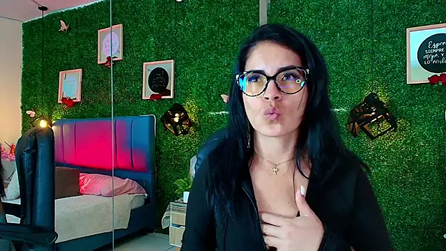 Linagh  online show from 11-10-25, 11:48