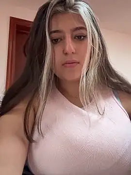 Bella  Lane online show from 12-17-25, 07:41