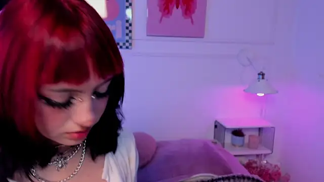 Zoe Lynch  online show from 04-13-26, 11:36