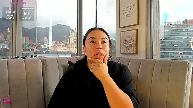 Zoey thompson online show from 10-01-25, 07:29