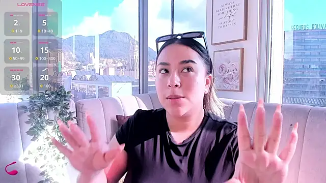 Zoey thompson online show from 10-02-25, 08:34